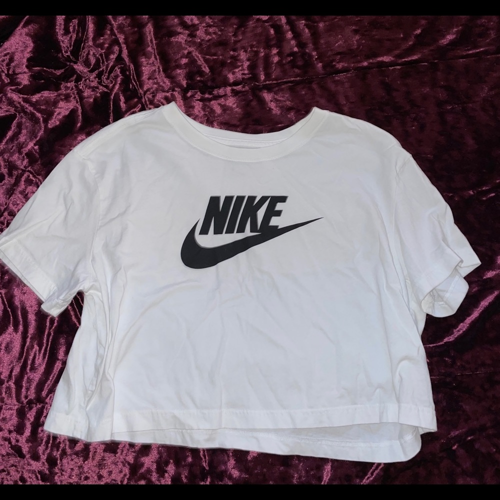 Women’s Nike crop top